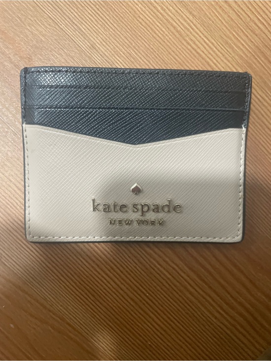 kate spade Handbags - kate spade Two-Tone Leather Card Case in Black & Cream